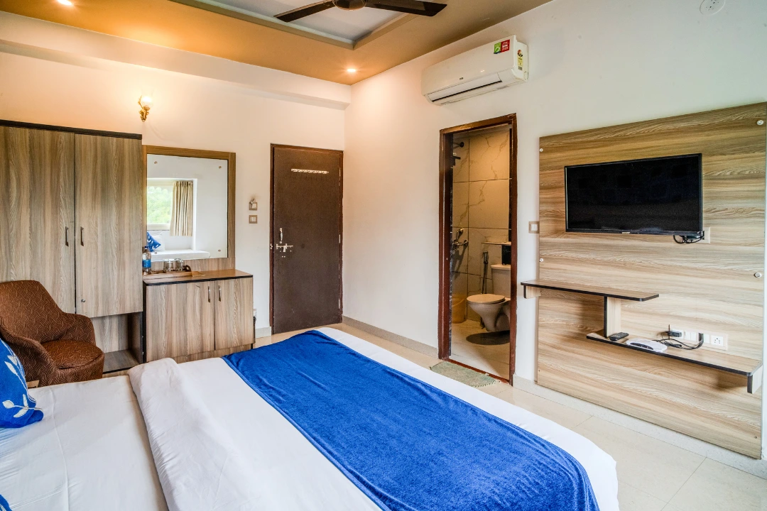 Rooftop Pool Hotel Kalyan Vilas